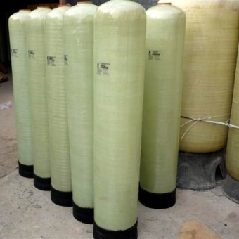 玻璃鋼設(shè)備罐